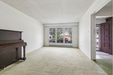Photo 3 at 63 Cobblestone Drive, Don Valley Village, Toronto