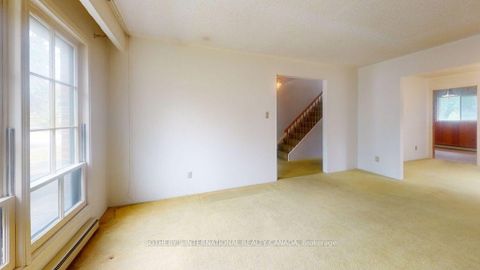 Photo 4 at 63 Cobblestone Drive, Don Valley Village, Toronto
