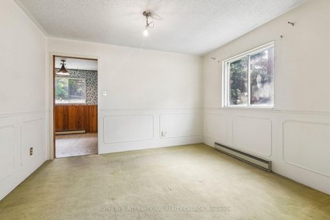 Photo 6 at 63 Cobblestone Drive, Don Valley Village, Toronto
