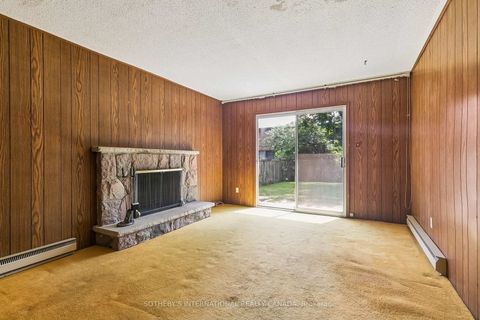 Photo 10 at 63 Cobblestone Drive, Don Valley Village, Toronto