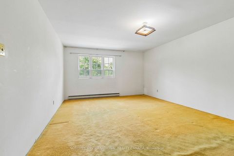 Photo 13 at 63 Cobblestone Drive, Don Valley Village, Toronto