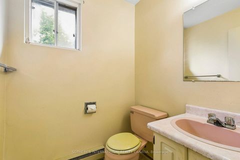 Photo 14 at 63 Cobblestone Drive, Don Valley Village, Toronto