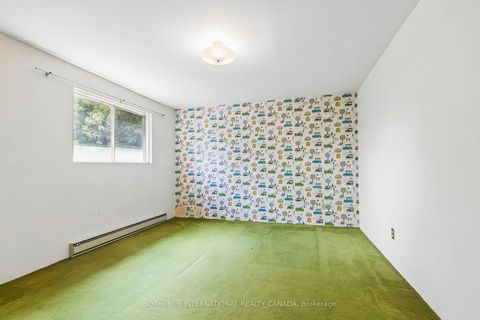 Photo 16 at 63 Cobblestone Drive, Don Valley Village, Toronto