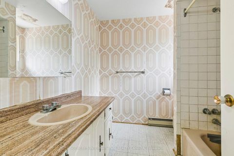 Photo 18 at 63 Cobblestone Drive, Don Valley Village, Toronto