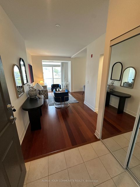 Photo 2 at 205 - 15450 Yonge Street, Aurora Heights, Aurora