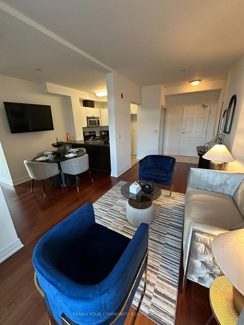 Photo 11 at 205 - 15450 Yonge Street, Aurora Heights, Aurora