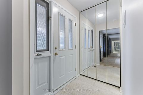 Photo 4 at 11 Aldergrove Circle, Cundles East, Barrie