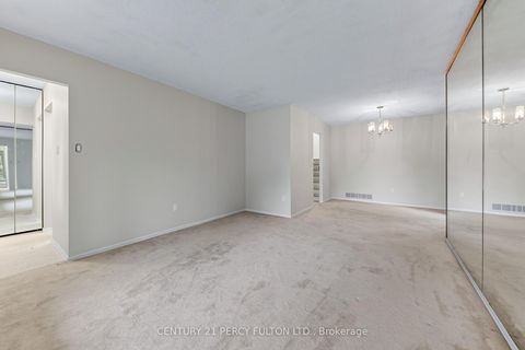 Photo 12 at 11 Aldergrove Circle, Cundles East, Barrie