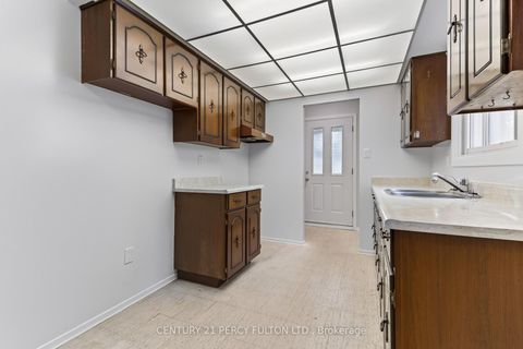 Photo 21 at 11 Aldergrove Circle, Cundles East, Barrie