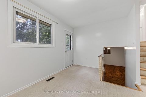 Photo 24 at 11 Aldergrove Circle, Cundles East, Barrie
