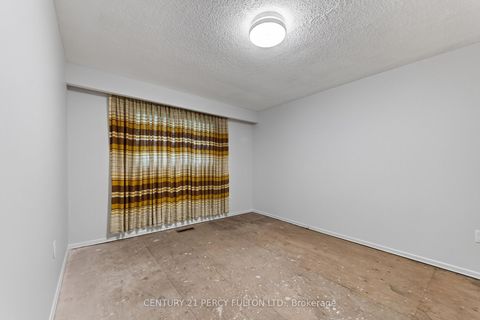 Photo 27 at 11 Aldergrove Circle, Cundles East, Barrie