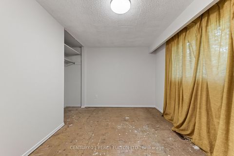 Photo 33 at 11 Aldergrove Circle, Cundles East, Barrie