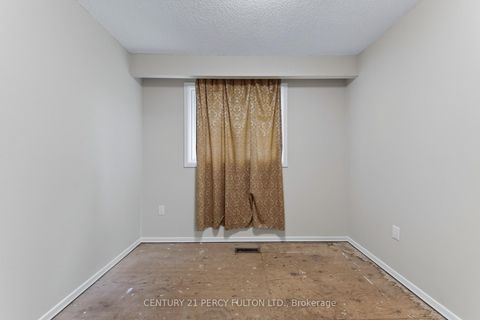 Photo 35 at 11 Aldergrove Circle, Cundles East, Barrie