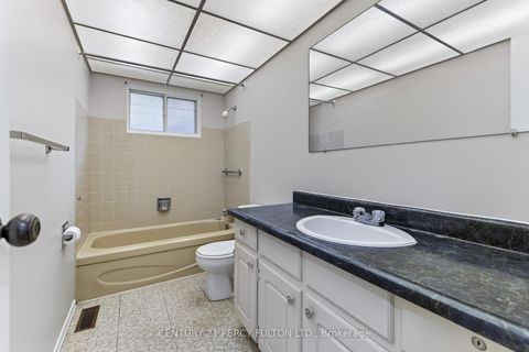 Photo 39 at 11 Aldergrove Circle, Cundles East, Barrie
