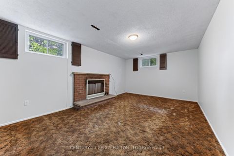 Photo 42 at 11 Aldergrove Circle, Cundles East, Barrie