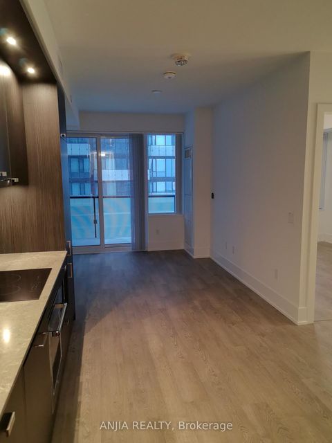 Photo 11 at 1011 - 480 Front Street W, Waterfront Communities C1, Toronto