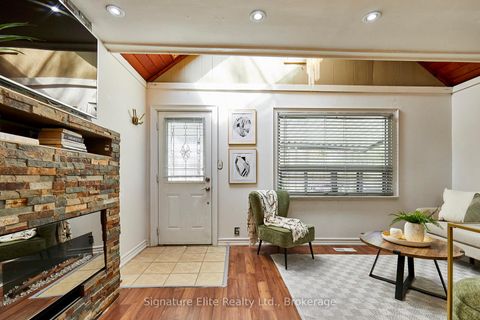 Photo 3 at 19 Kenworthy Avenue, Oakridge, Toronto