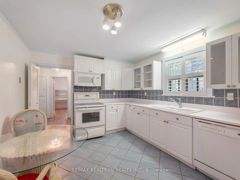Photo 17 at 12 Graymar Avenue, Clanton Park, Toronto