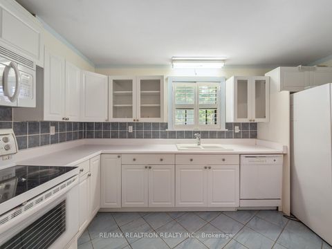 Photo 22 at 12 Graymar Avenue, Clanton Park, Toronto