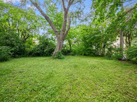 Photo 36 at 12 Graymar Avenue, Clanton Park, Toronto
