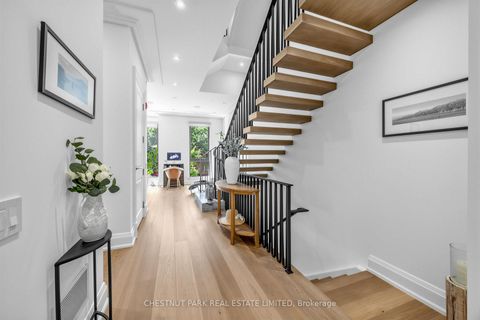 Photo 10 at 29 Oaklands Avenue, St. Clair, Toronto