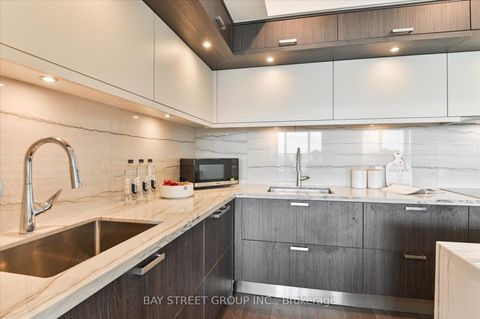 Photo 14 at 2707 - 30 Inn On The Park Drive, Don Mills, Toronto