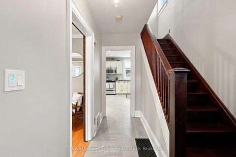 Photo 4 at 44 Mclaughlin Boulevard, O'Neill, Oshawa