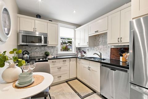 Photo 6 at 44 Mclaughlin Boulevard, O'Neill, Oshawa