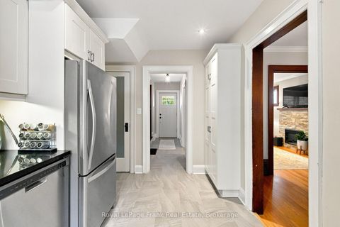 Photo 8 at 44 Mclaughlin Boulevard, O'Neill, Oshawa