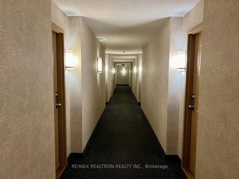 Photo 13 at 512 - 222 The Esplanade, Waterfront Communities C8, Toronto