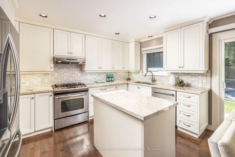 Photo 10 at 25 Gossamer Avenue, Newtonbrook East, Toronto