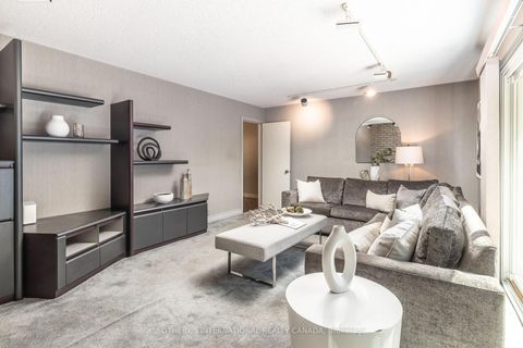 Photo 14 at 25 Gossamer Avenue, Newtonbrook East, Toronto
