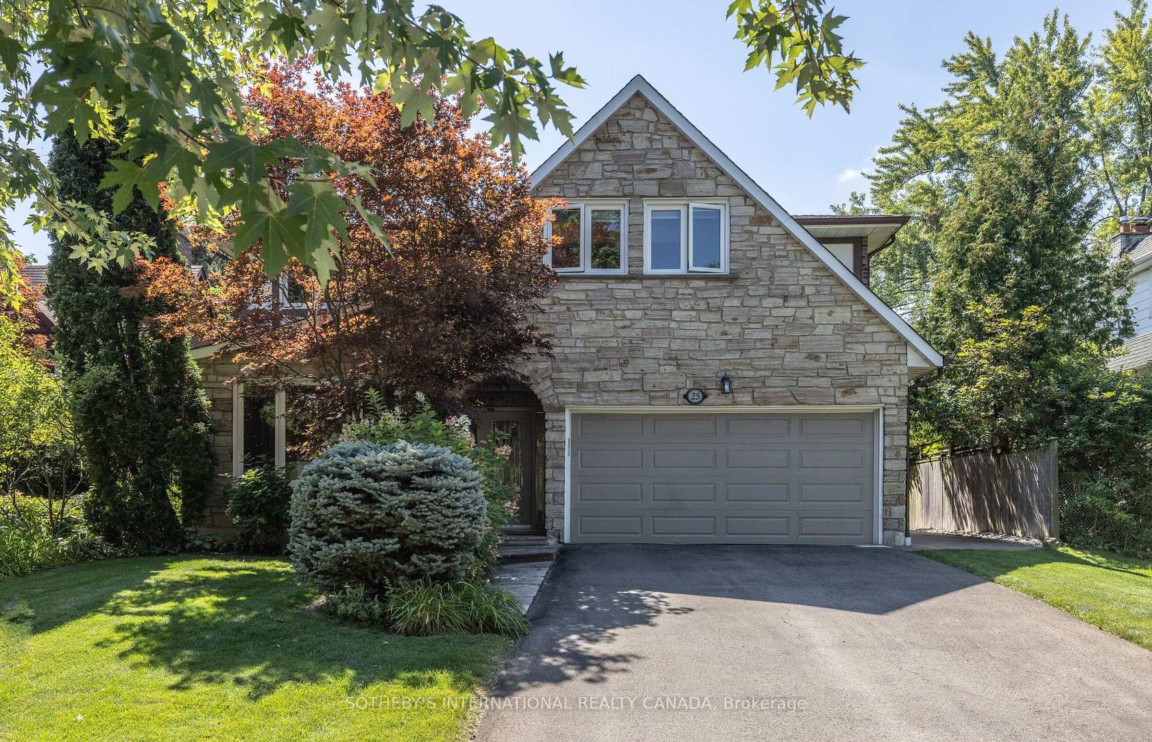 25 Gossamer Avenue, Newtonbrook East, Toronto 