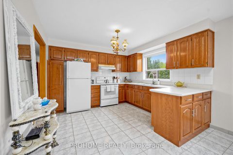 Photo 11 at 10 Joel Avenue, Historic Lakeshore Communities, Georgina
