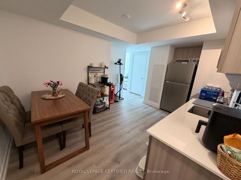 Photo 3 at 405 - 556 Marlee Avenue, Glen Park, Toronto
