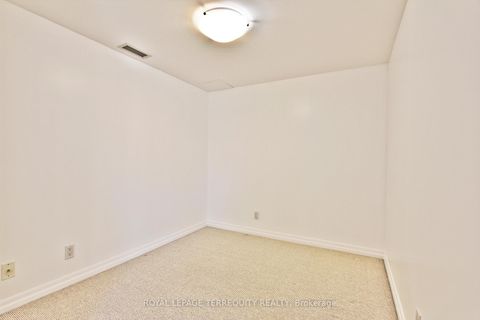 Photo 7 at 708 - 22 Wellesley Street E, Yonge Corridor, Toronto