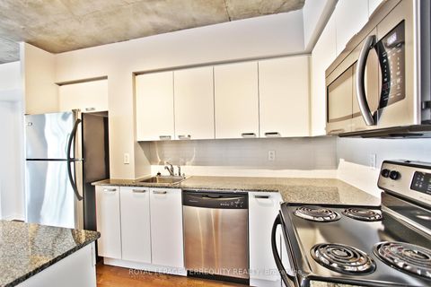 Photo 12 at 708 - 22 Wellesley Street E, Yonge Corridor, Toronto