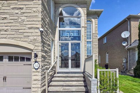 Photo 3 at 32 Princeton Avenue, Rouge Woods, Richmond Hill