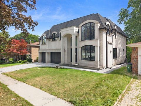 Photo 1 at 95 Lord Seaton Road, Windfields, Toronto