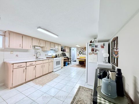 Photo 6 at 231 Rosemount Avenue, Davenport, Toronto
