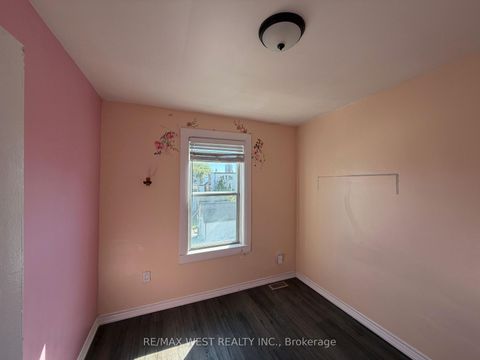Photo 9 at 231 Rosemount Avenue, Davenport, Toronto