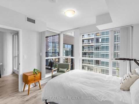Photo 12 at 1210 - 295 Adelaide Street W, Waterfront Communities C1, Toronto