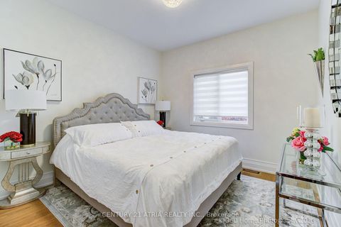Photo 3 at 176 Laurentian Boulevard, Rural Vaughan, Vaughan