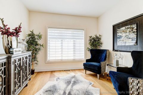 Photo 4 at 176 Laurentian Boulevard, Rural Vaughan, Vaughan