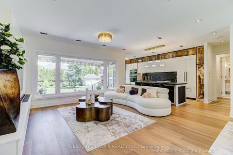 Photo 6 at 176 Laurentian Boulevard, Rural Vaughan, Vaughan