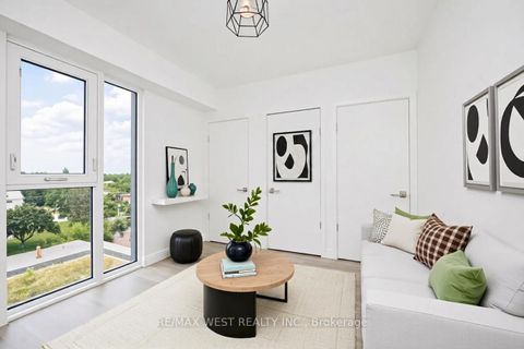 Photo 3 at 721 - 500 Wilson Avenue, Clanton Park, Toronto