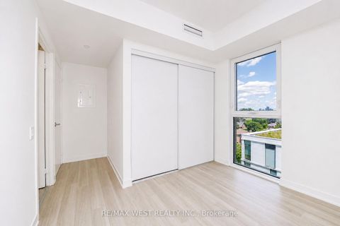 Photo 6 at 721 - 500 Wilson Avenue, Clanton Park, Toronto