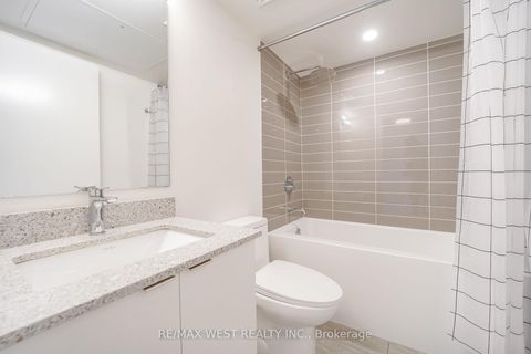 Photo 7 at 721 - 500 Wilson Avenue, Clanton Park, Toronto