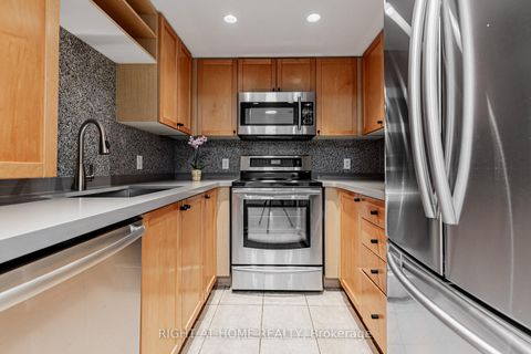 Photo 8 at 3116 - 8 Park Road, Annex, Toronto