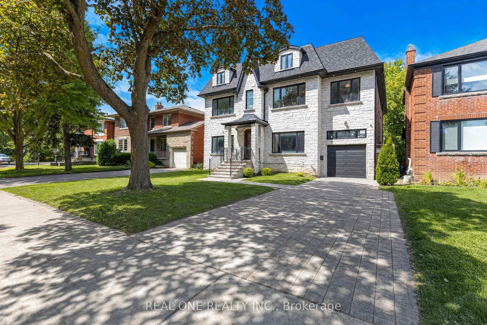100 Ridelle Avenue, Forest Hill North, Toronto 